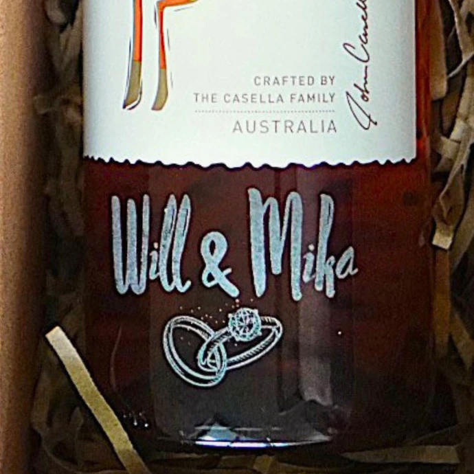 Text engraving on bottle