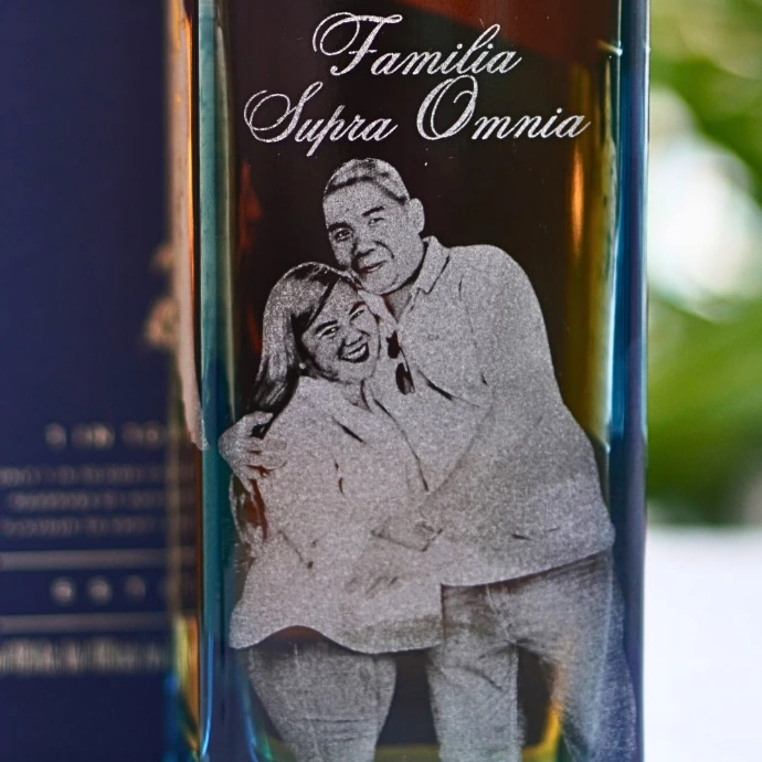Photo engraving on bottle
