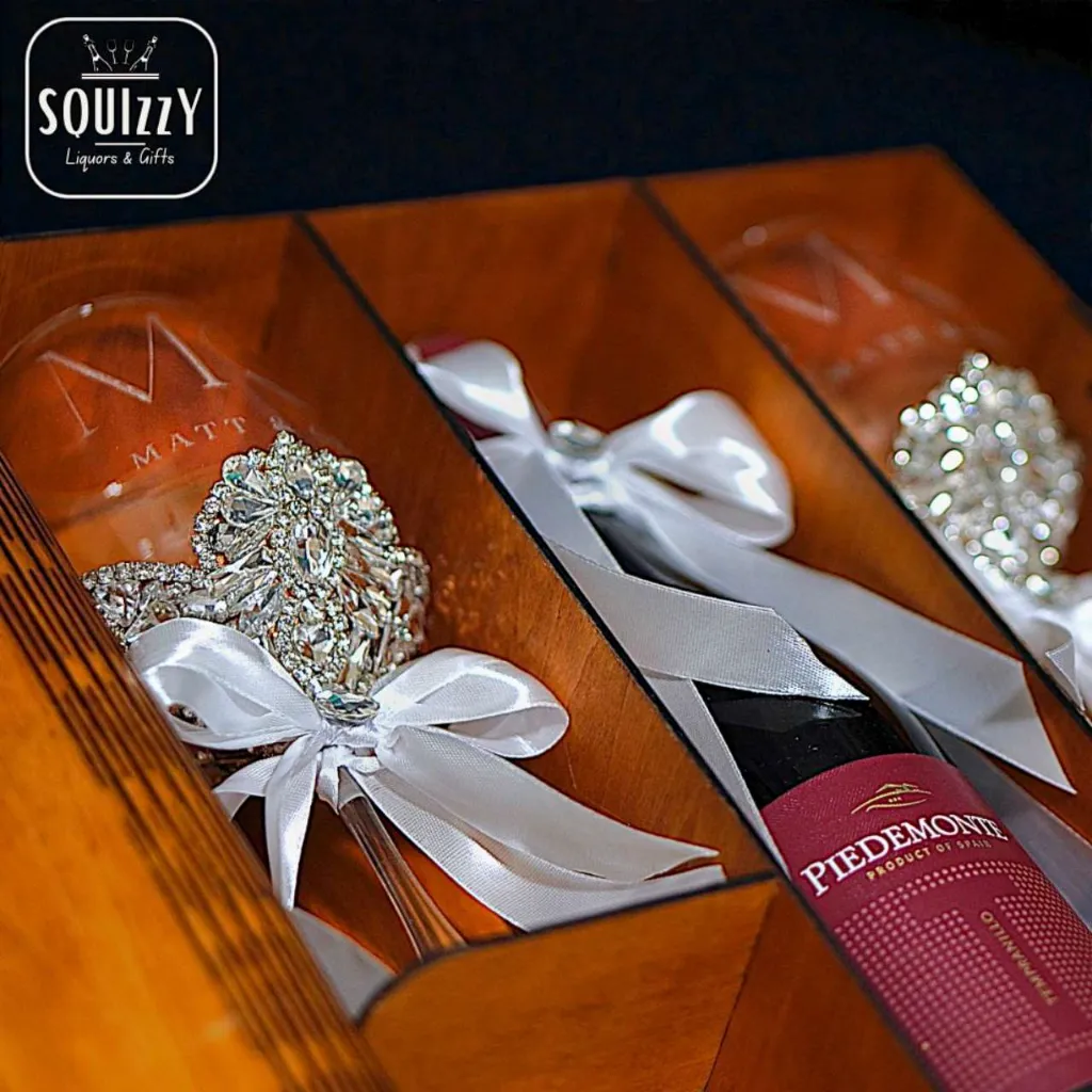 Wine Gift Set with Wooden Box 5.webp